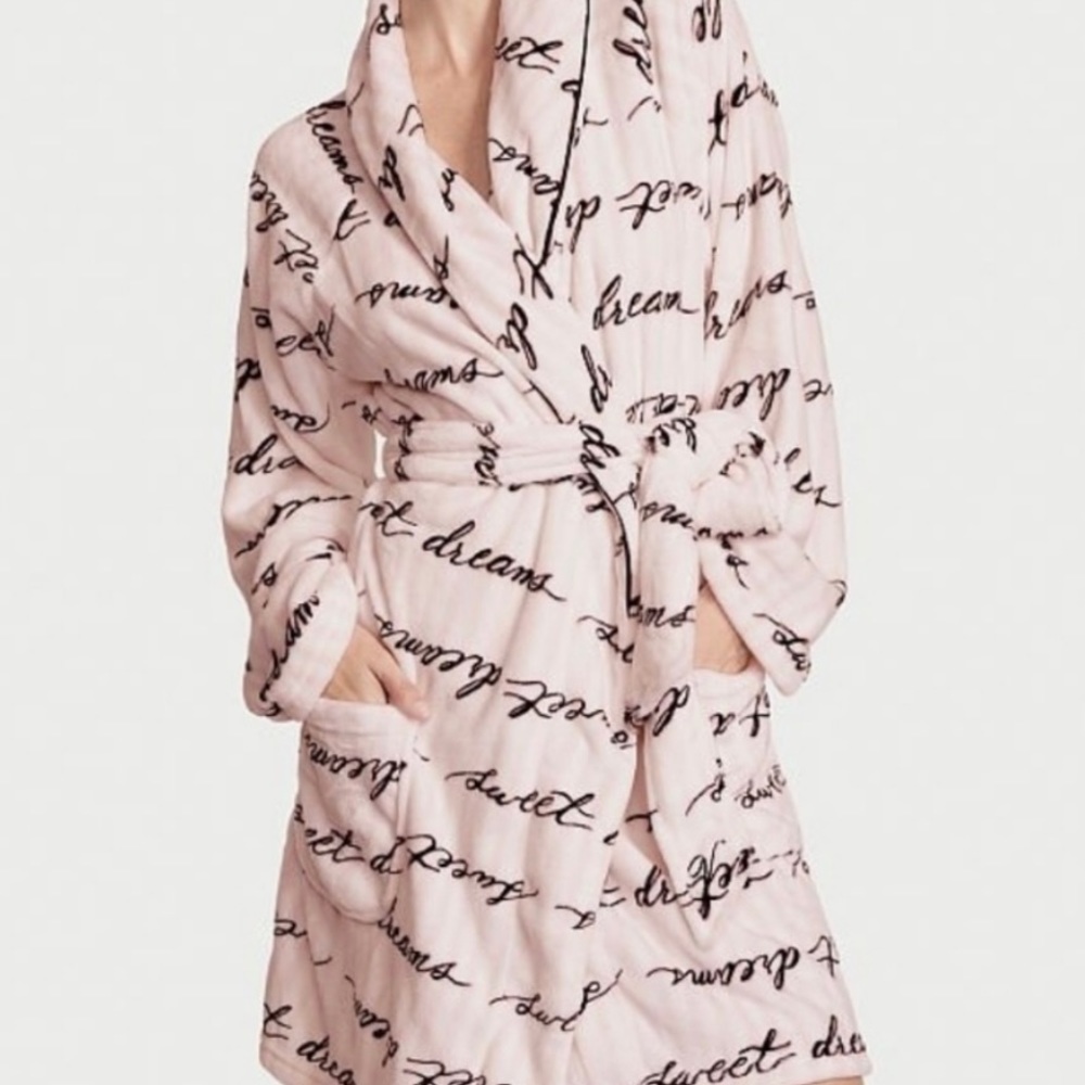 Victoria’s Secret Plush Robe Size XL/XXL